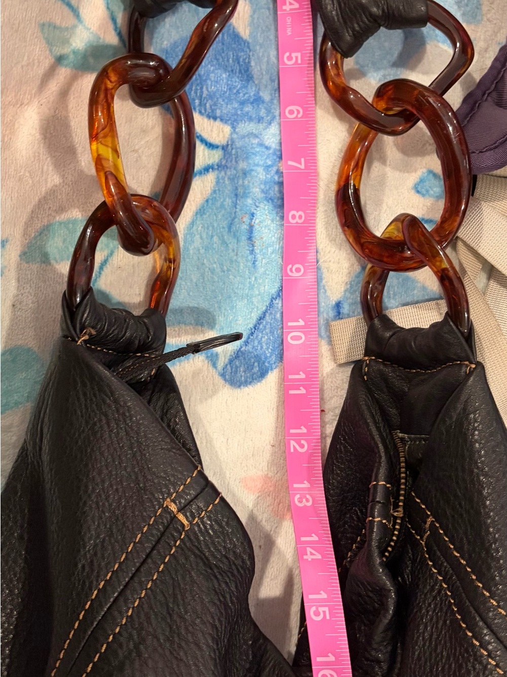 Women's Black Leather Shoulder Bag with Tortoiseshell Rings - Picture 8 of 9